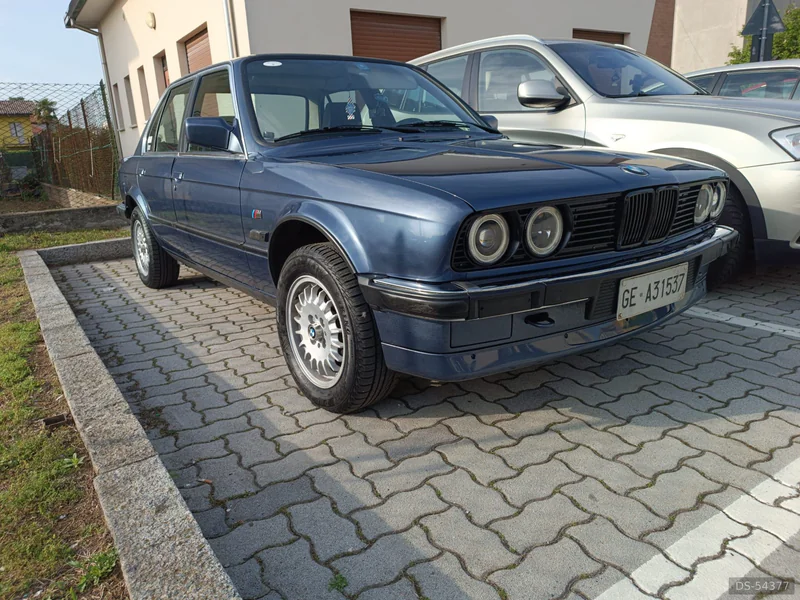 1986 BMW E30 318i in Solbiate Con Cagno 3