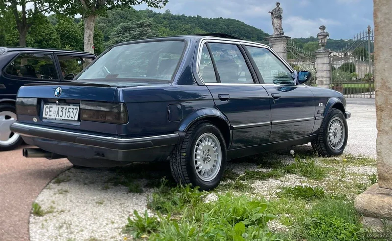 1986 BMW E30 318i in Solbiate Con Cagno 6