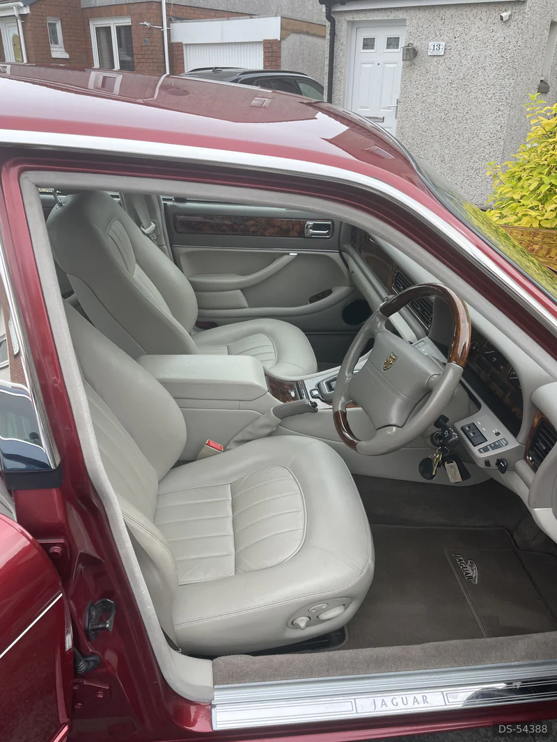 1995 Jaguar Xj6 in Glasgow 9