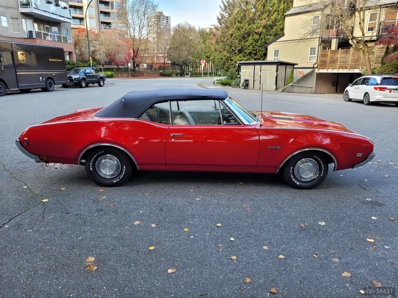 1968 Oldsmobile 442 in New Westminster 2