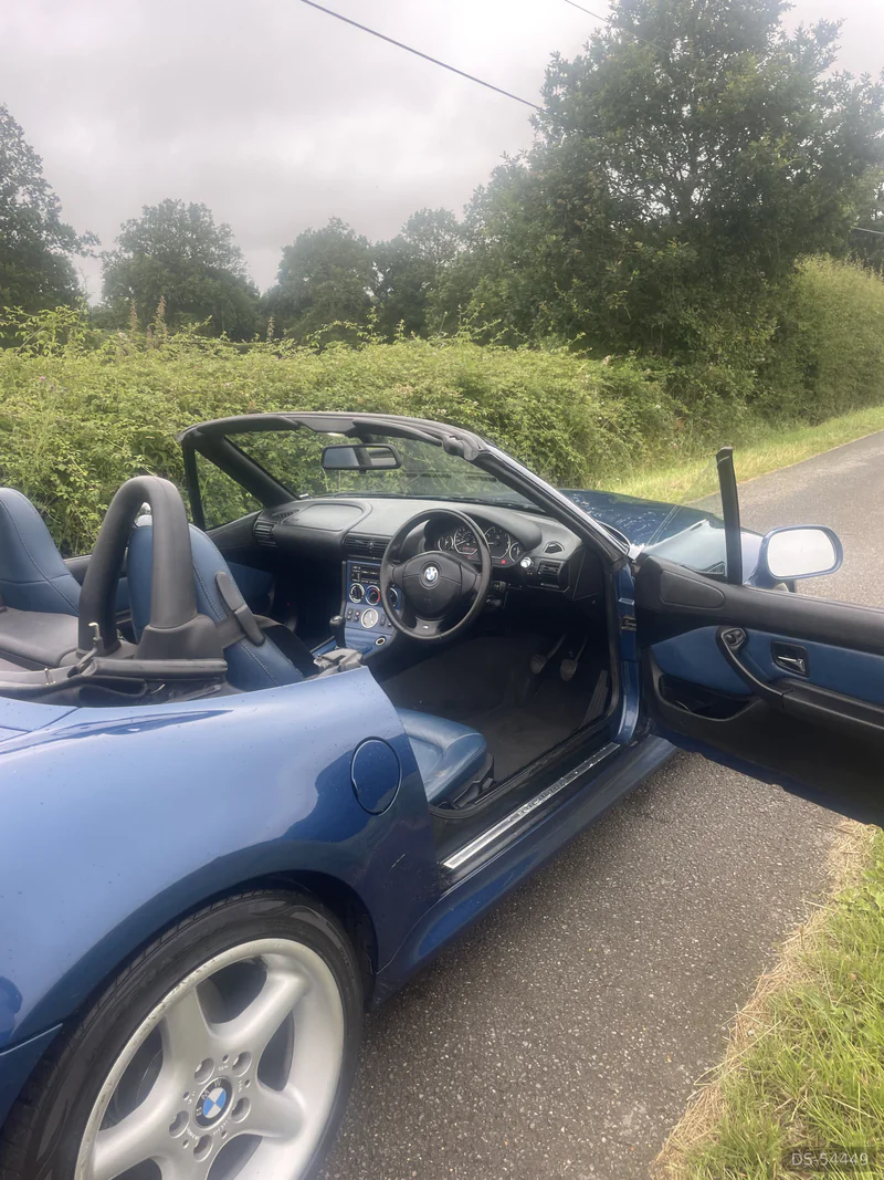 2002 BMW Z3 in Oxted 10
