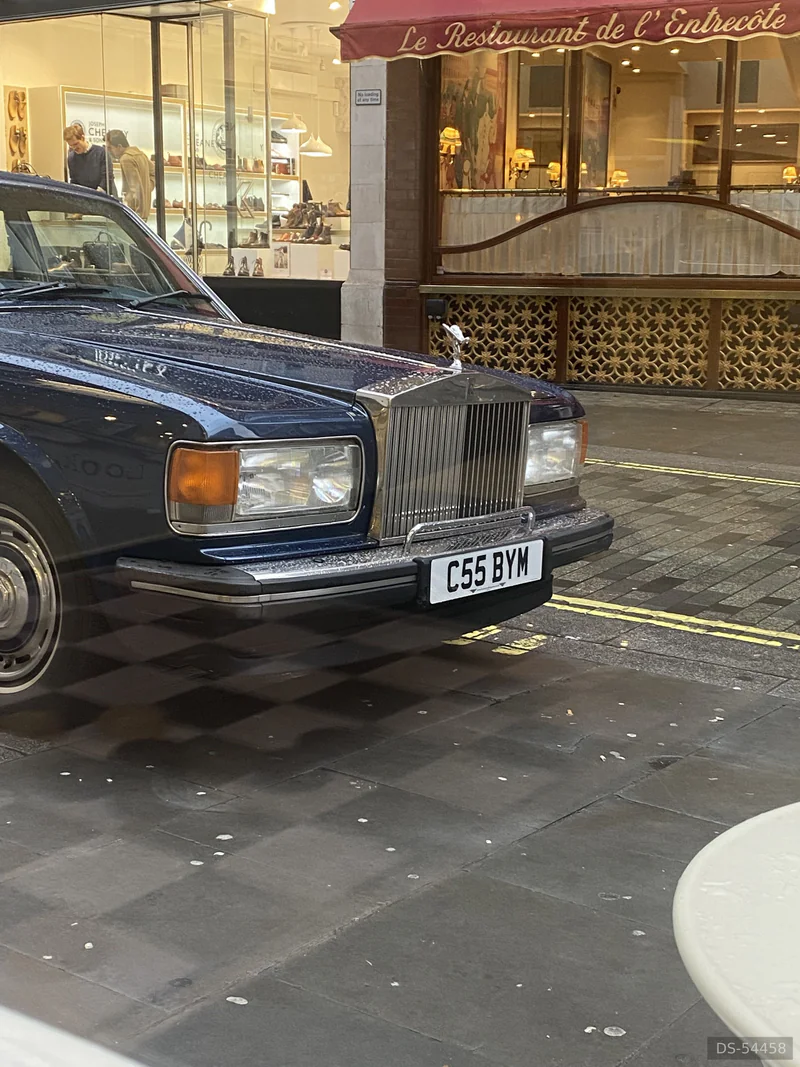1987 Rolls-Royce Silver Sprit in London 2
