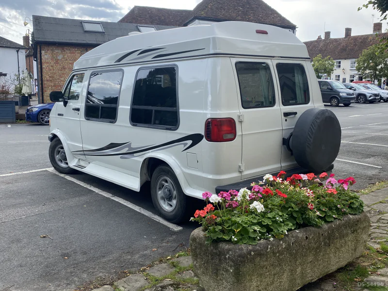 1995 Dodge Ram 250 Camper in Whistable 2