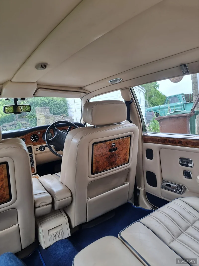1994 Rolls-Royce Silver Spur III in Cirencester 6