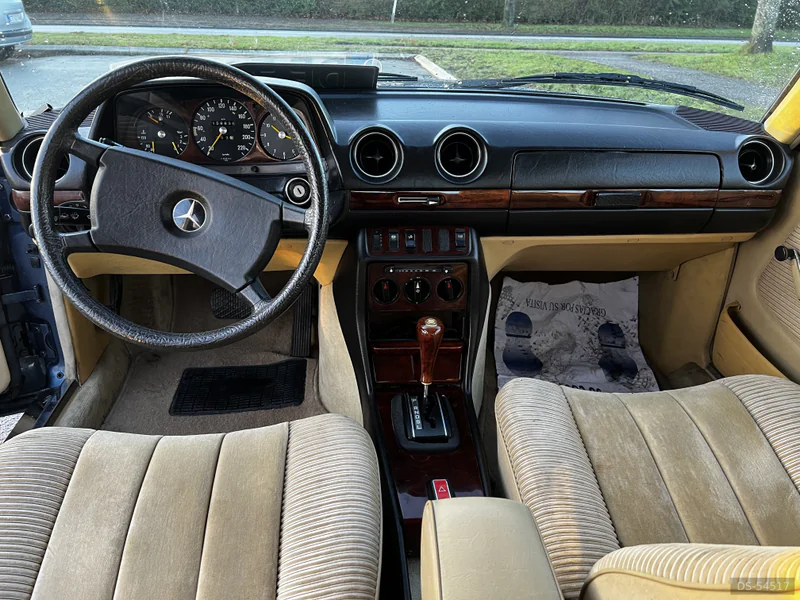 1985 Mercedes-Benz W123 280e in Greve 9