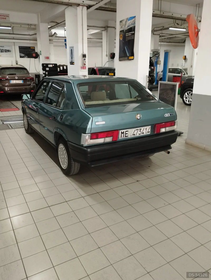 1988 Alfa Romeo 33 in Palermo 2