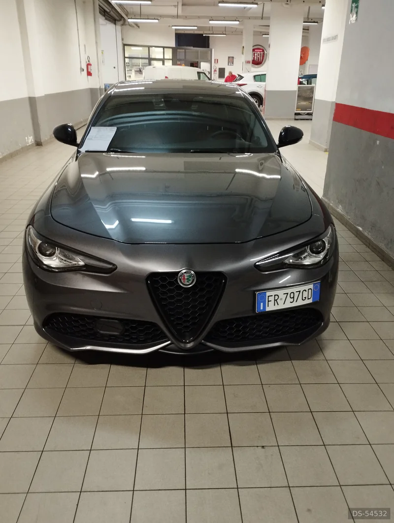 2018 Alfa Romeo Giulia in Altofonte 5