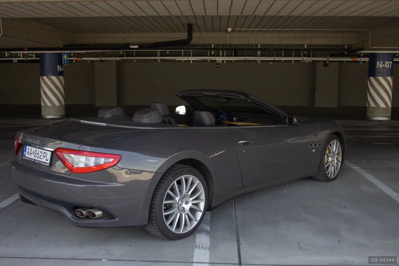 2011 Maserati Grandcabrio in Bratislava 2