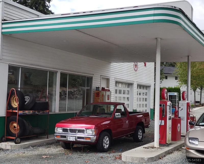 1996 Nissan Pickup in Maple Ridge 6