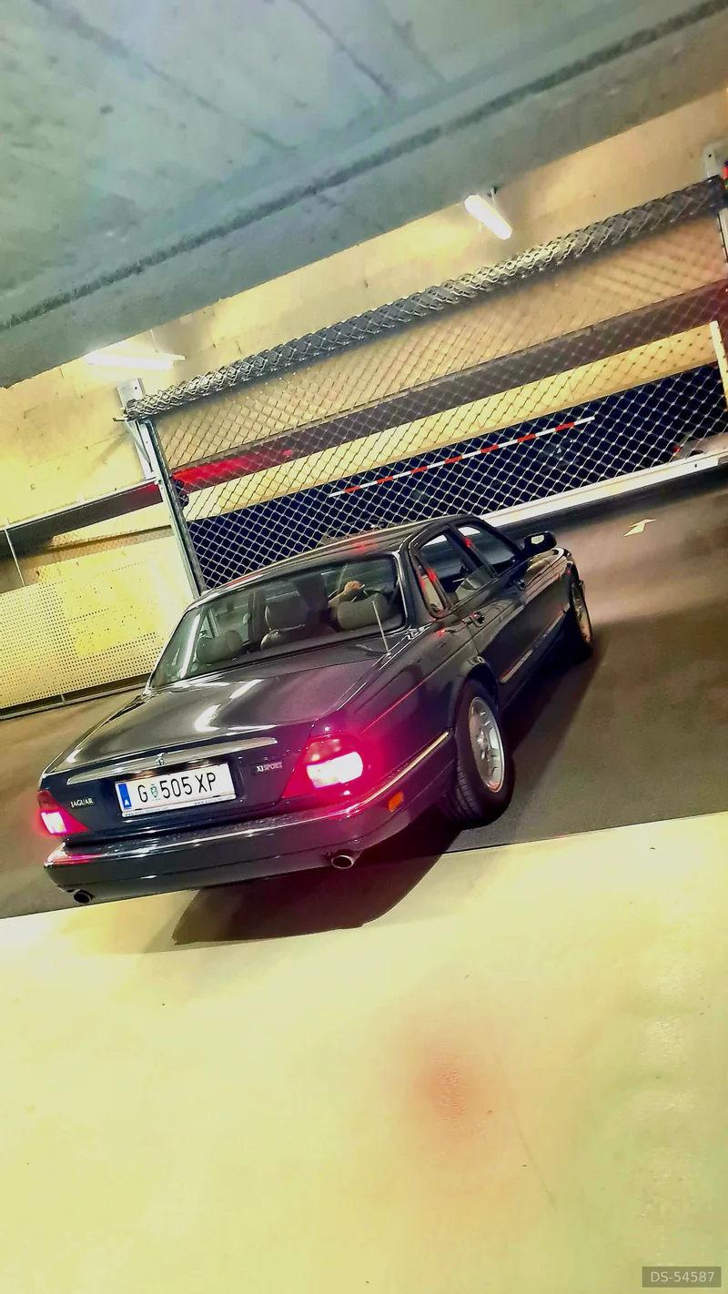 1996 Jaguar Xj6 in Graz 10