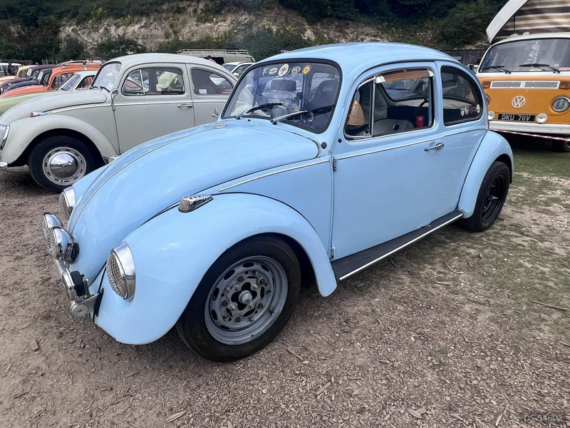 1969 Volkswagen Beetle in London 4