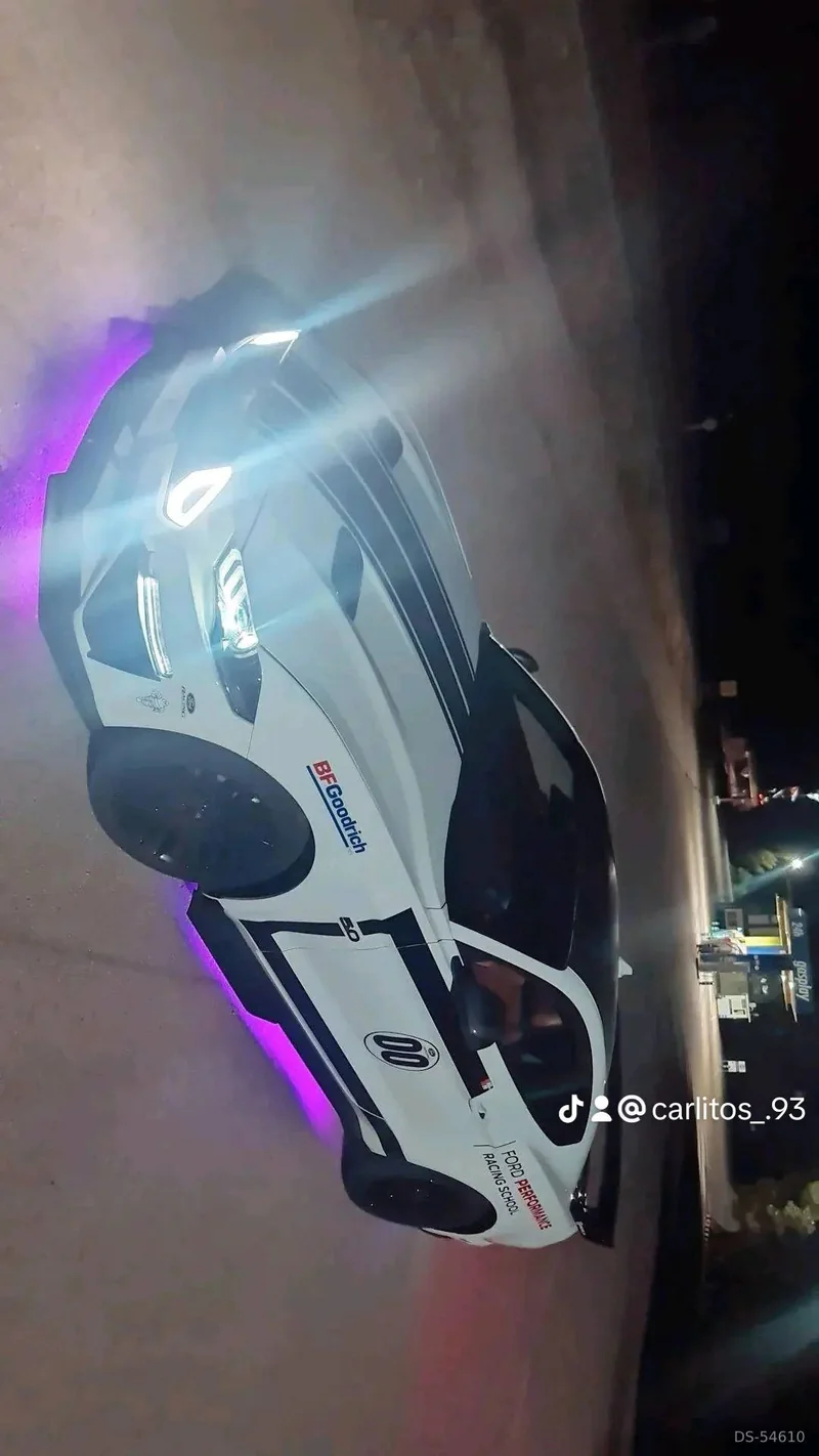 2022 Ford Mustang in La Roda 2