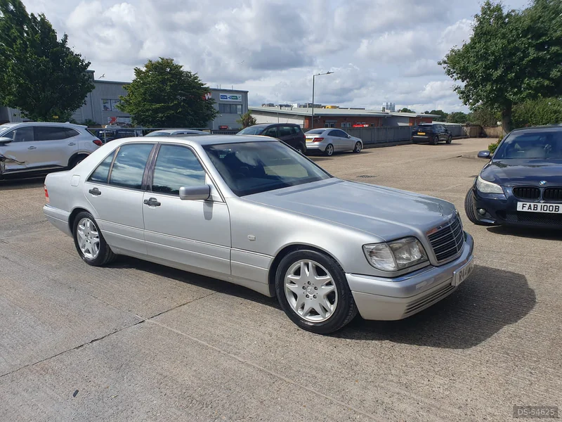 1994 Mercedes-Benz S320 in London