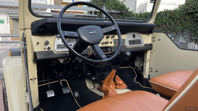 1984 Toyota Bj40 in Capaccio Paestum 11