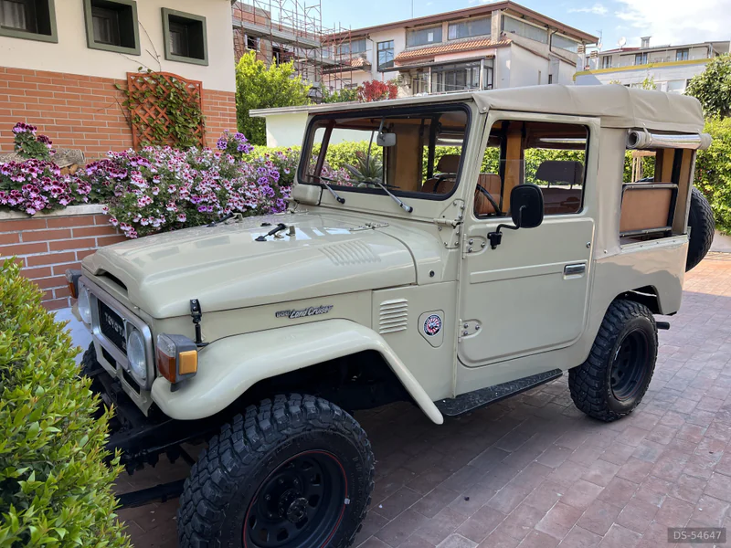 1984 Toyota Bj40 in Capaccio Paestum 13