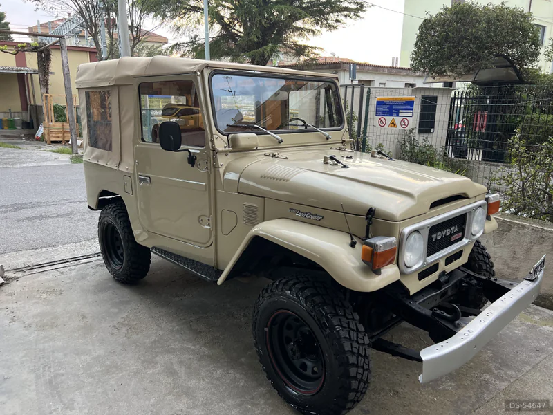 1984 Toyota Bj40 in Capaccio Paestum 15