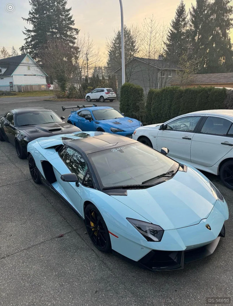 2015 Lamborghini Aventador Roadster in Vancouver 4