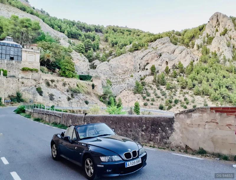 2001 BMW Z3 in Madrid 4