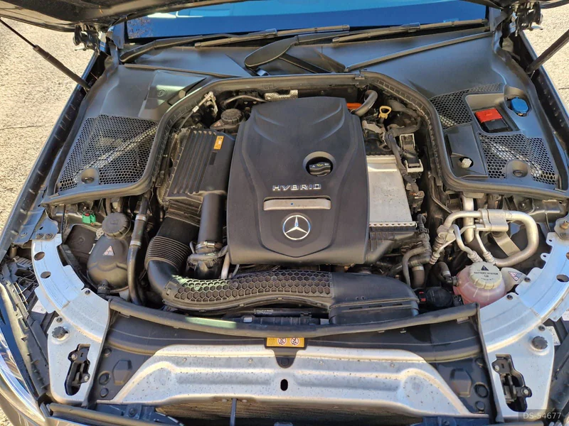 2017 Mercedes-Benz C350 in London 6