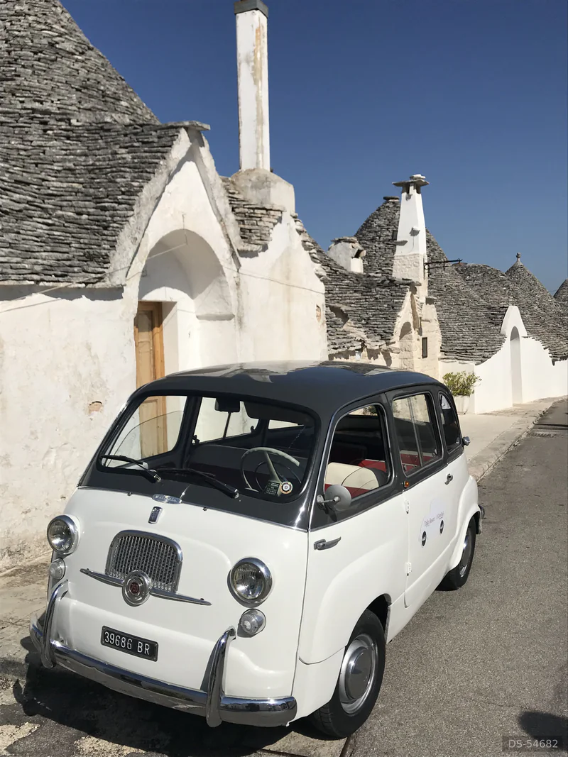 1965 Fiat 600 Multipla in Alberobello 3