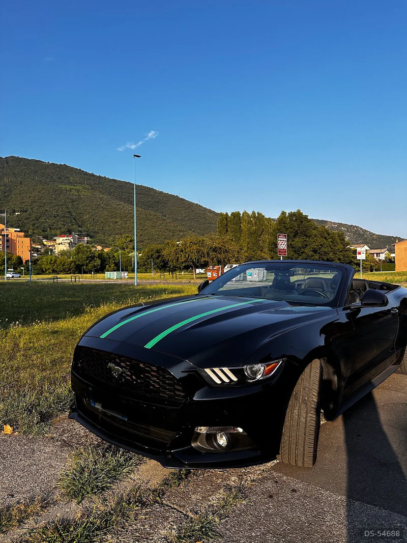 2018 Ford Mustang in Brescia 1