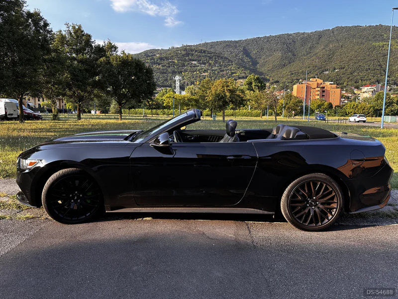 2018 Ford Mustang in Brescia 3