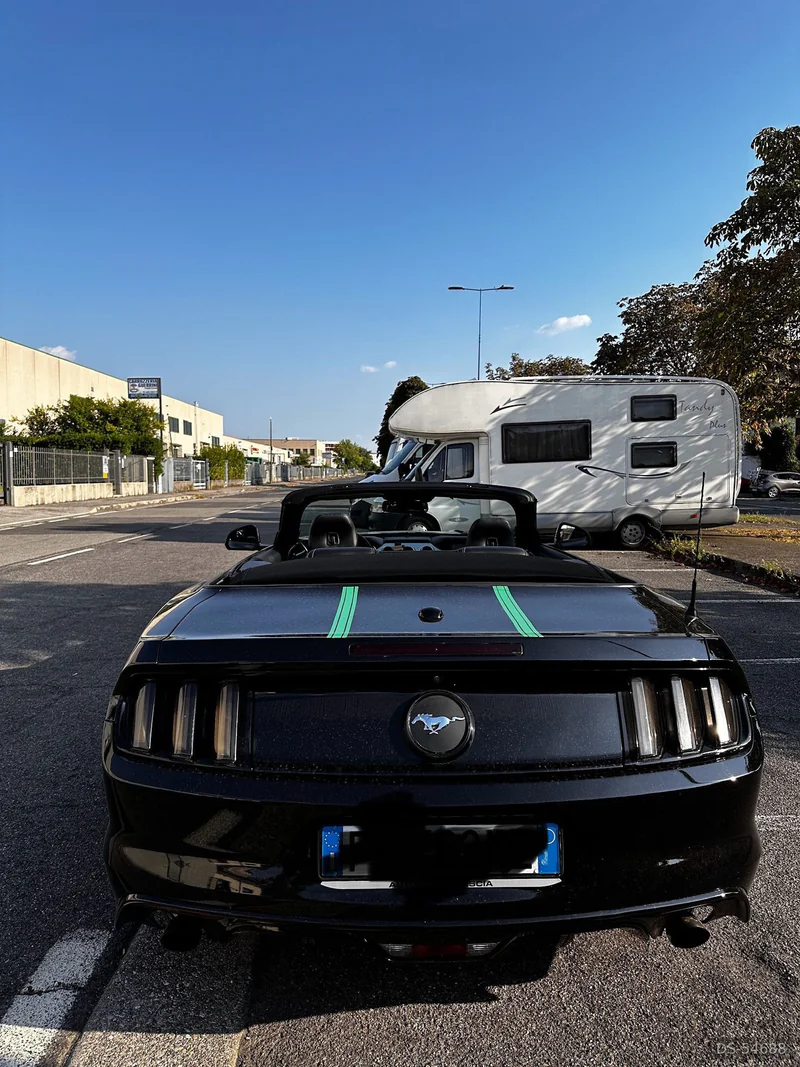 2018 Ford Mustang in Brescia 9