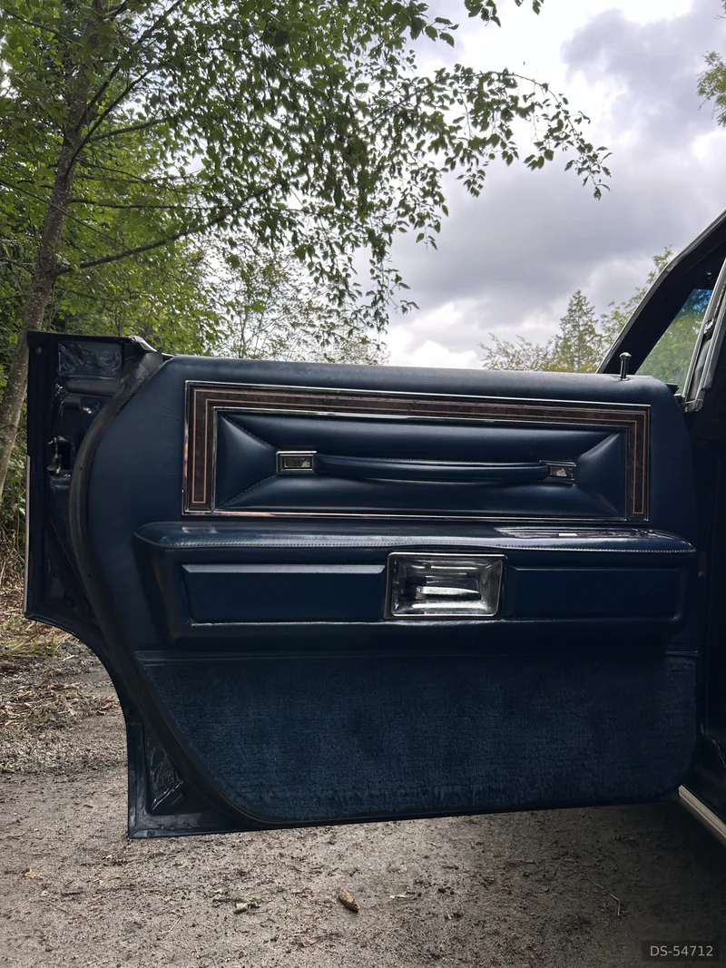 1979 Lincoln Continental in Coquitlam 9
