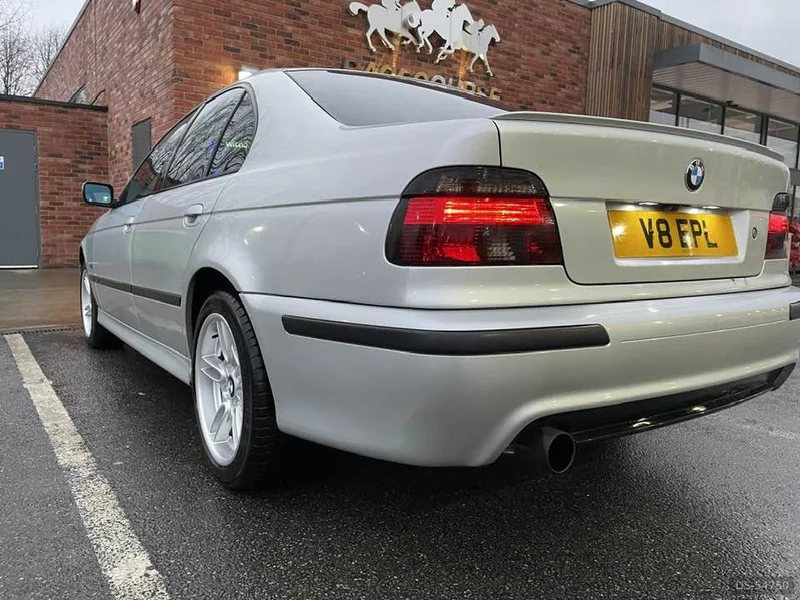 2000 BMW 535i in Milton Keynes 2