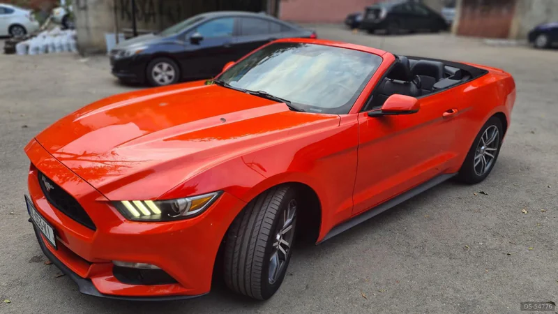 2015 Ford Mustang Cabrio in Coimbra 2