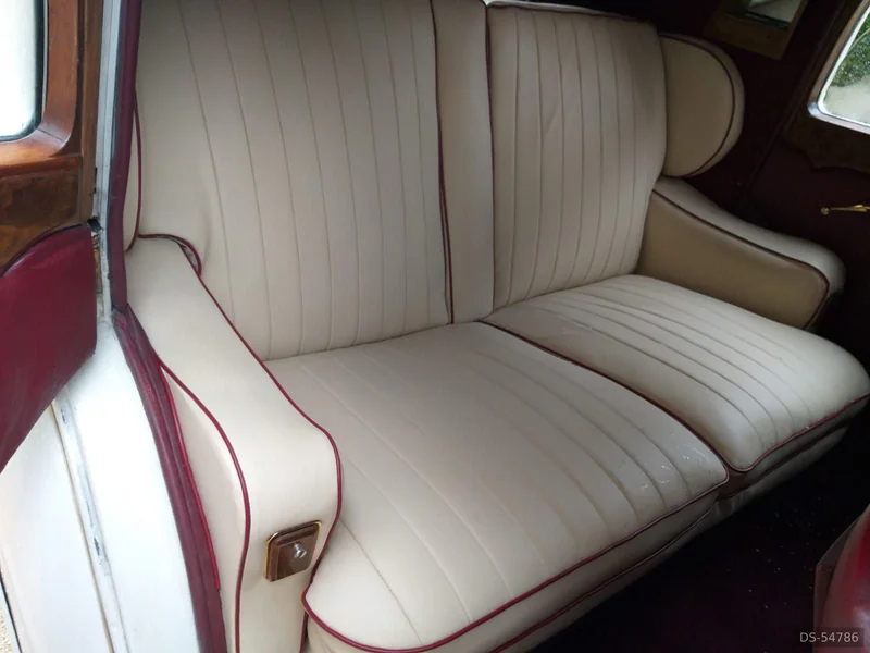1947 Rolls-Royce Wraith Park Oro in Roma 3