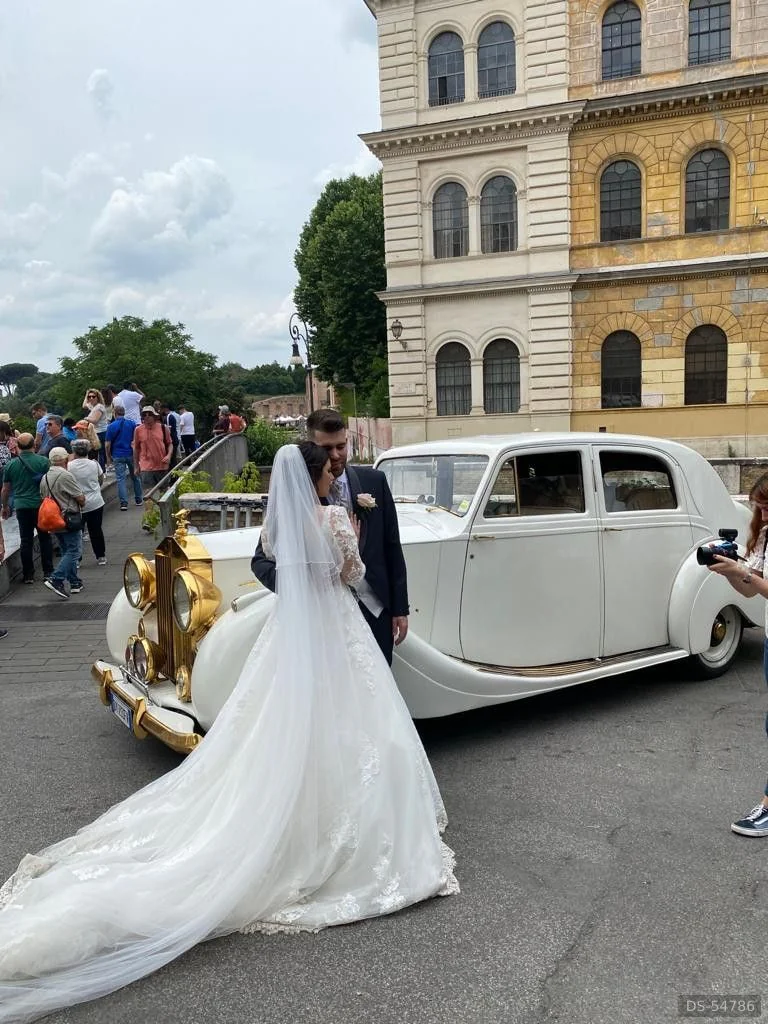 1947 Rolls-Royce Wraith Park Oro in Roma 5