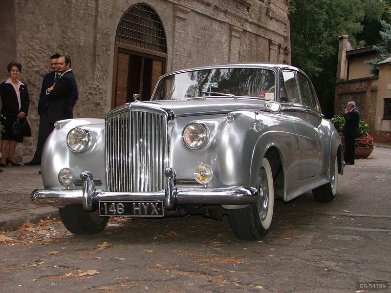 1960 Bentley S2 in Roma 4