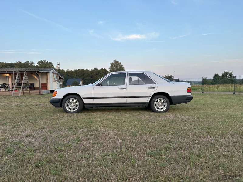 1988 Mercedes-Benz 230 E W124 in Warszawa 6