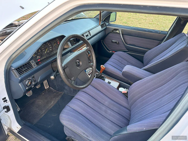 1988 Mercedes-Benz 230 E W124 in Warszawa 9