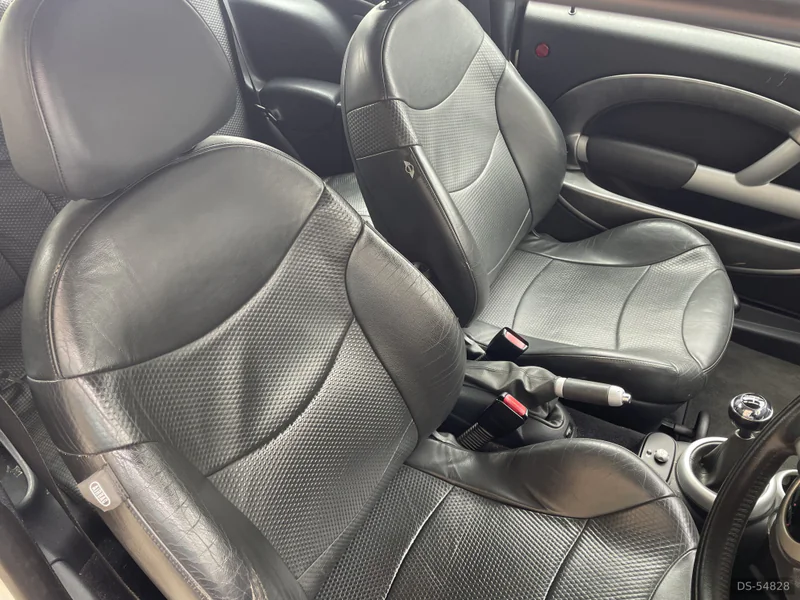 2001 Mini Cooper in Glossop 3