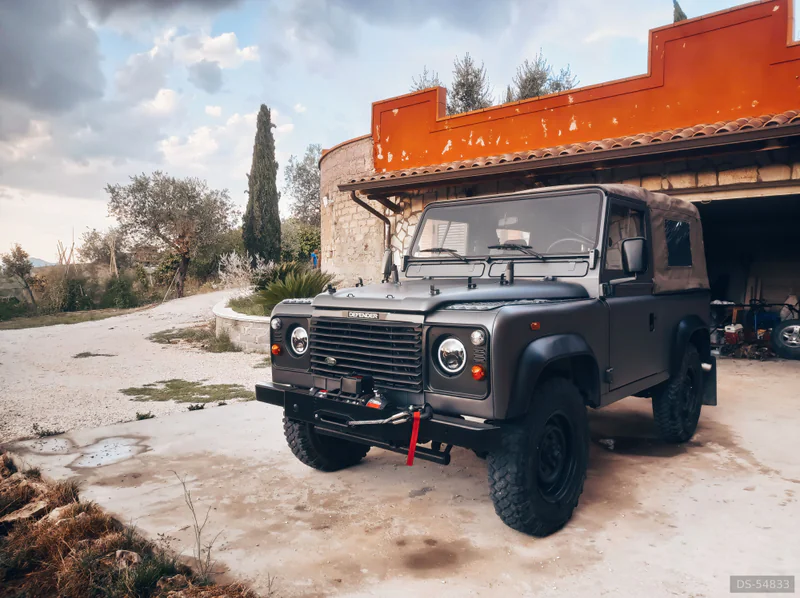 1999 Land Rover Defender 90 Soft Top in Roma 3