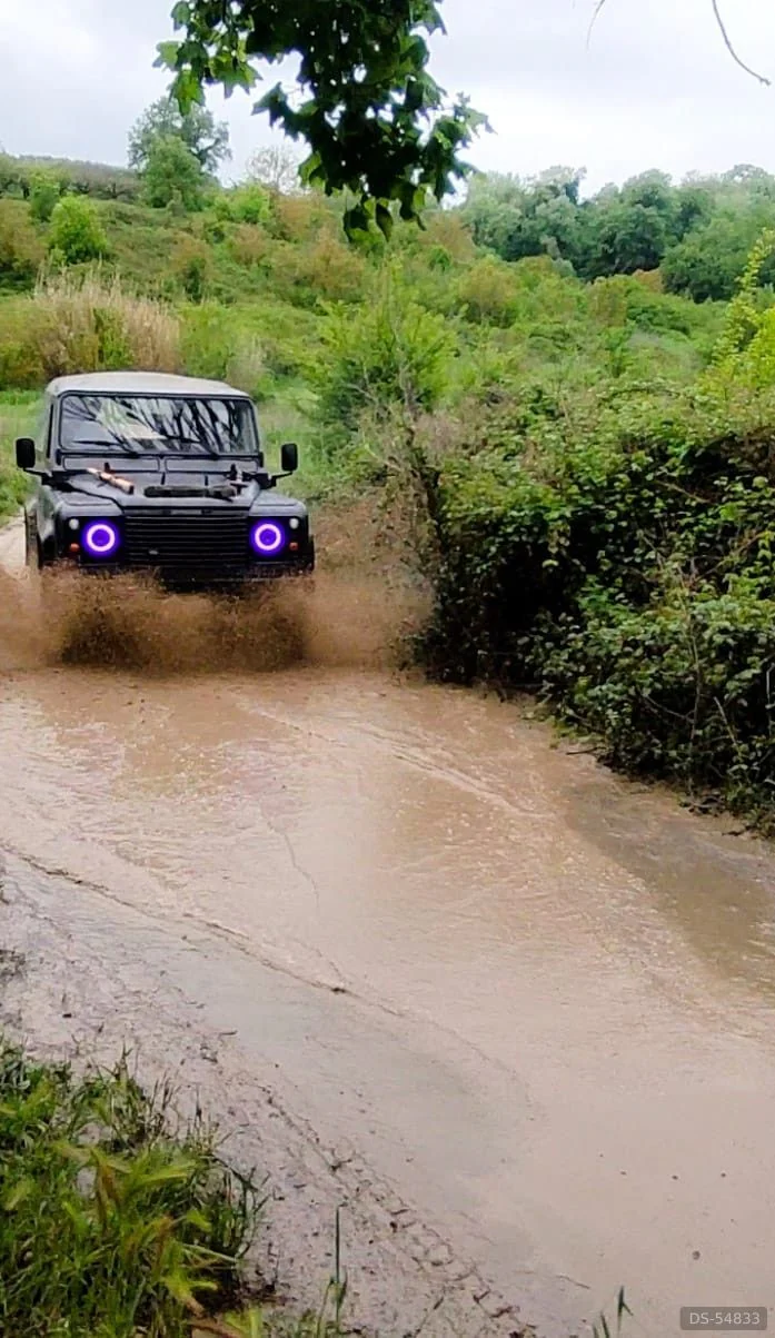 1999 Land Rover Defender 90 Soft Top in Roma 7