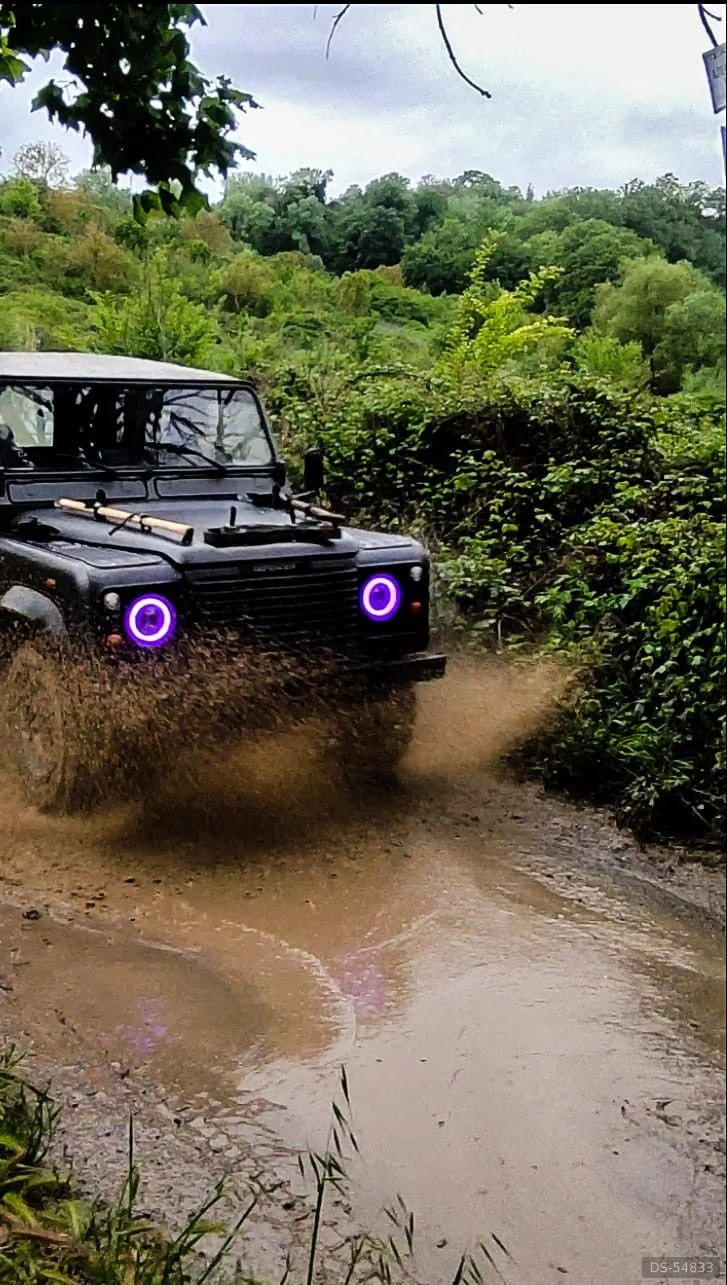 1999 Land Rover Defender 90 Soft Top in Roma 9