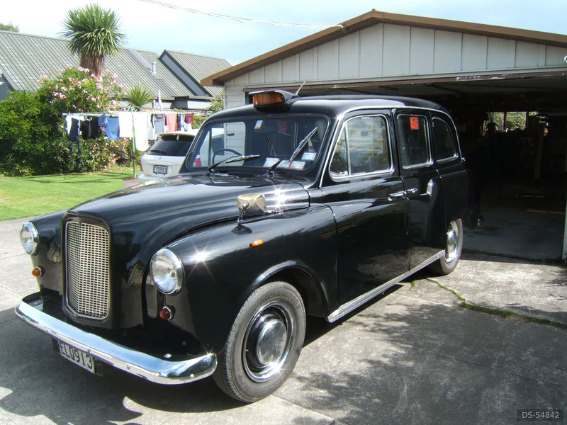 1977 Austin Fx4   London Taxi in Christchurch 3