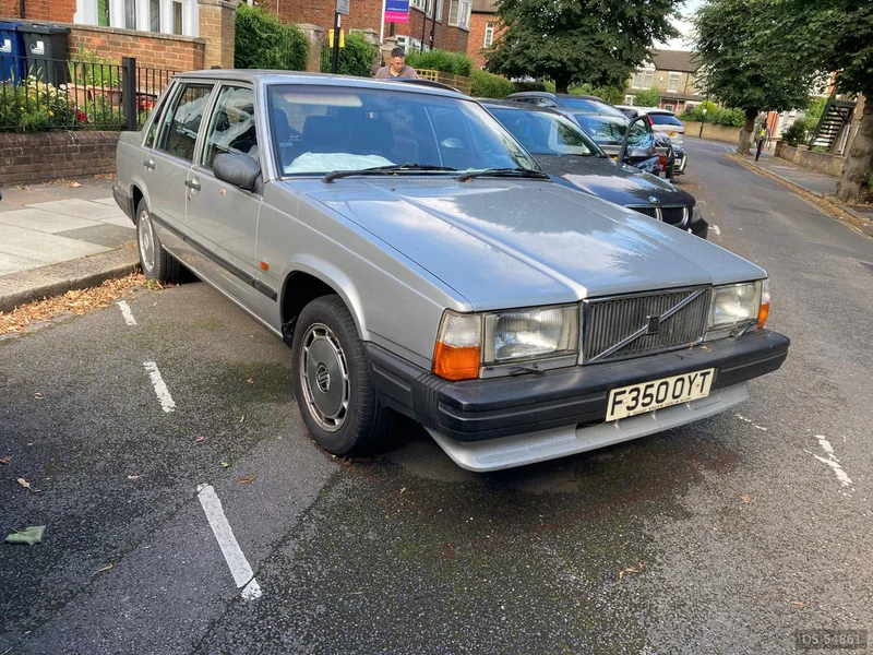 1988 Volvo 740 in London 2