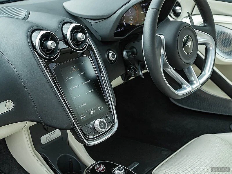 2024 McLaren Gt Coupe V8 in London 3