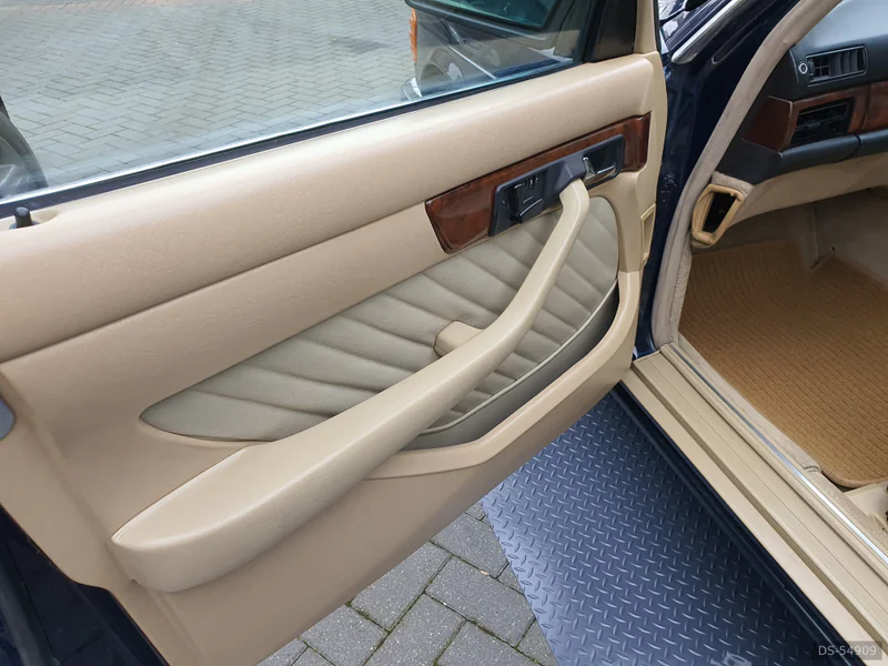 1991 Mercedes-Benz 560 Sel in Watford 5