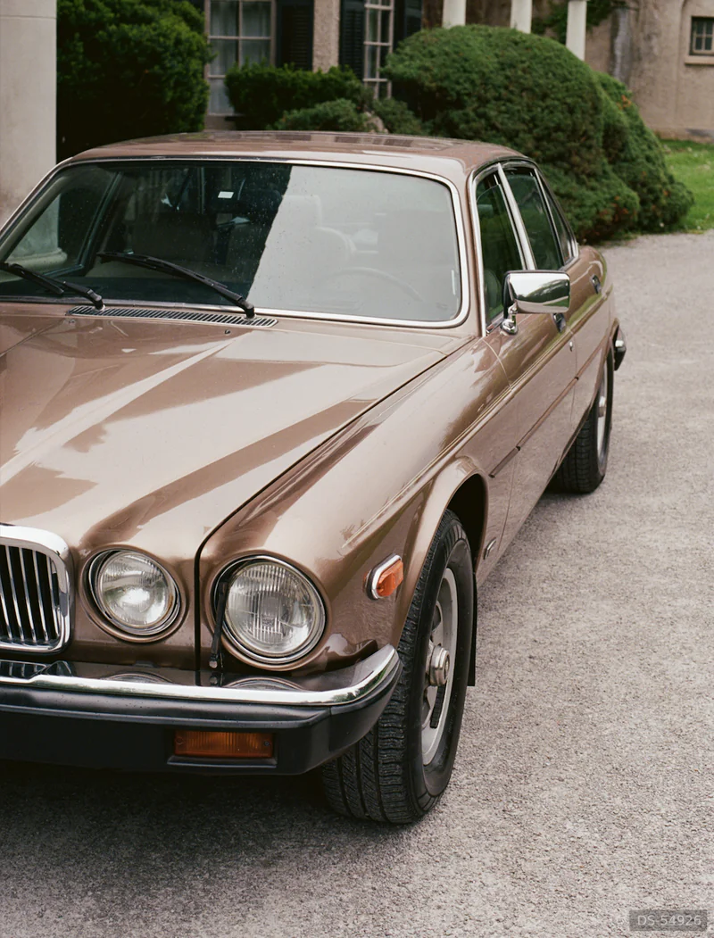 1987 Jaguar Xj 12 Vanden Plas in Oakville 5