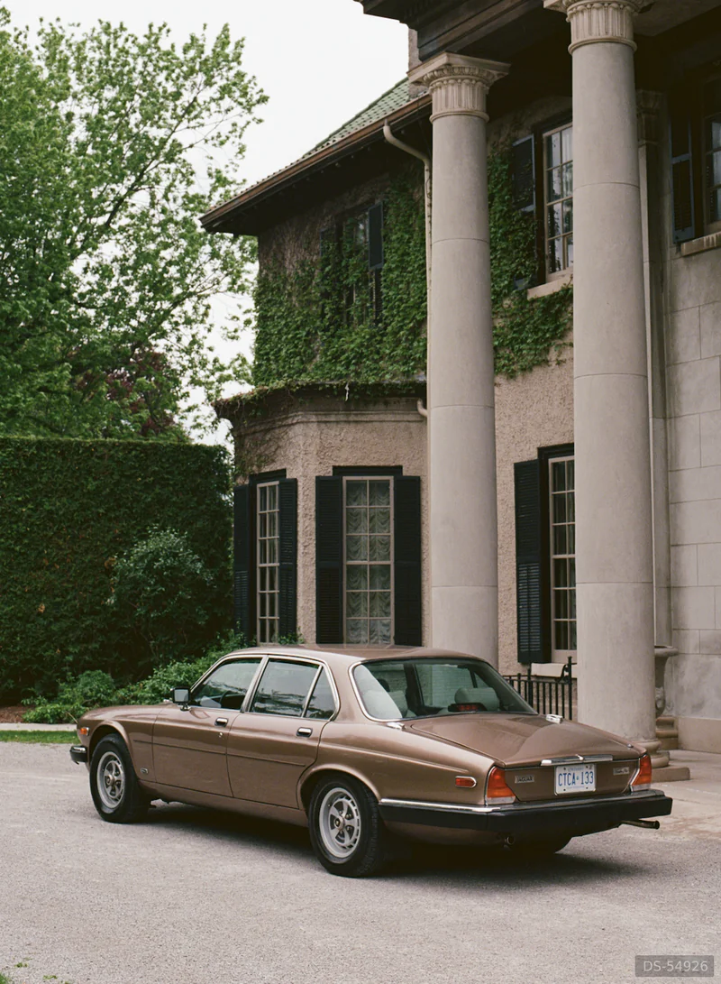 1987 Jaguar Xj 12 Vanden Plas in Oakville 6