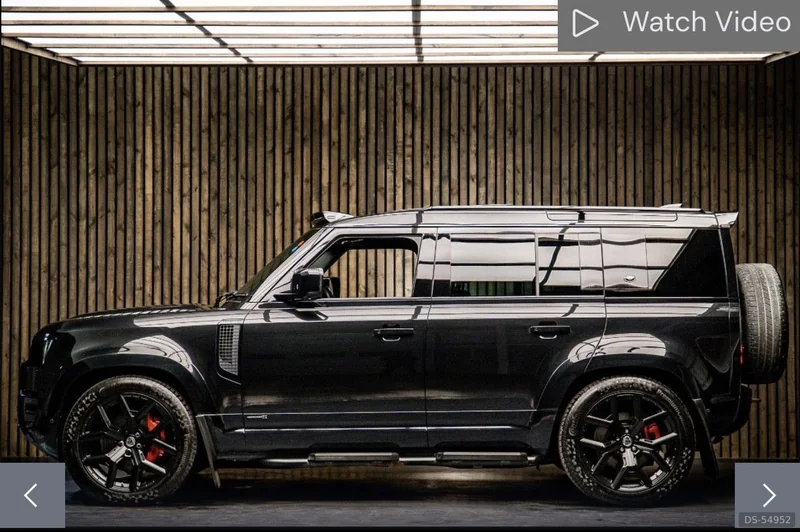 2021 Land Rover Defender 110 in London 2