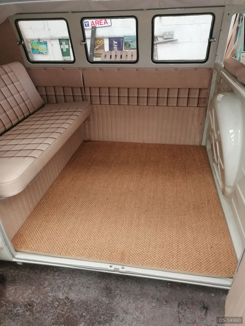 1966 Volkswagen Splitscreen Camper in Leek 5