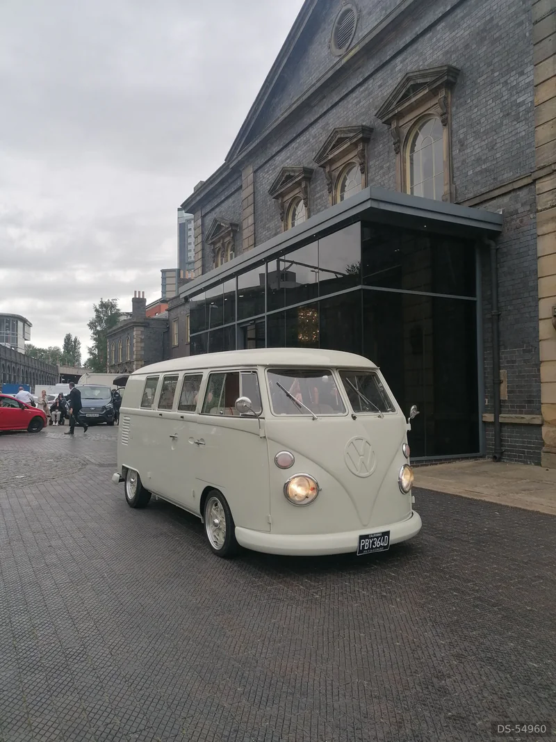 1966 Volkswagen Splitscreen Camper in Leek 7