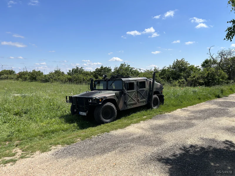 1986 AM General HMMWV / Humvee Hummer H1