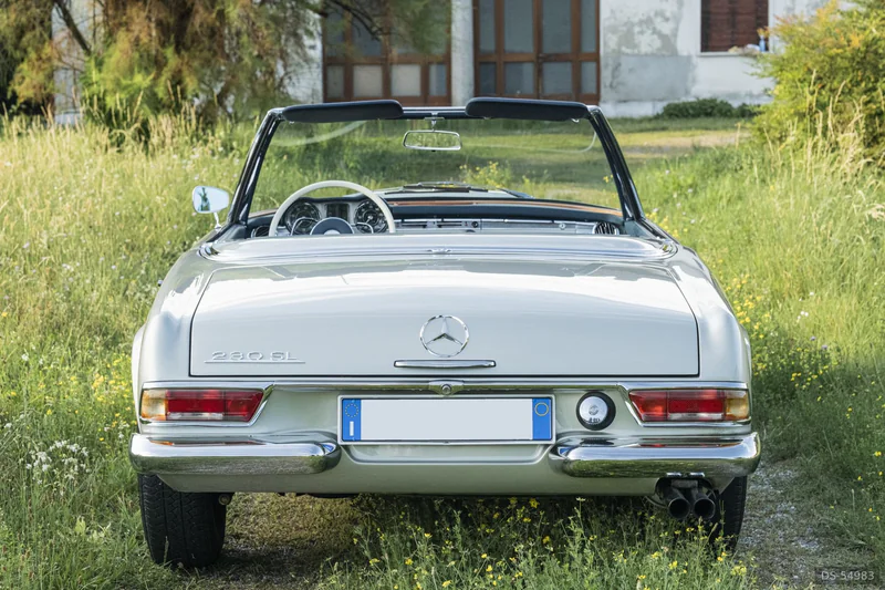 1965 Mercedes-Benz SL 230 Pagoda in Varese 4